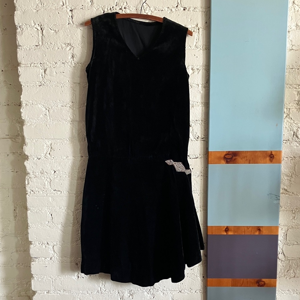 Authentic Vintage Black Velvet 1920s Flapper Dress with Rhinestone Accent AS IS